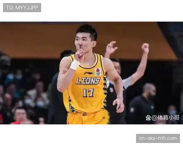 孙铭徽，上场像邻家小哥，下场刷卡像老板