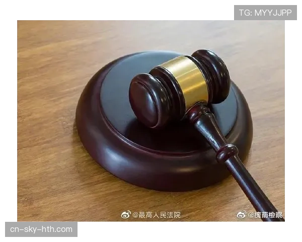 耳机裁判系统如何影响场上判罚？揭秘沟通机制与规则执行逻辑